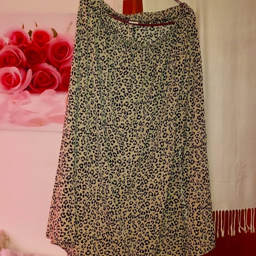 Leopard skirt